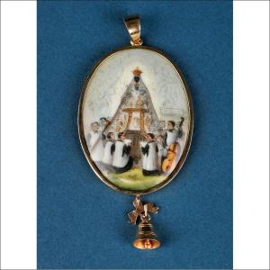 Pendentif Vintage avec Émail de la Vierge des Désemparés en Or 18K. Espagne, XXe siècle