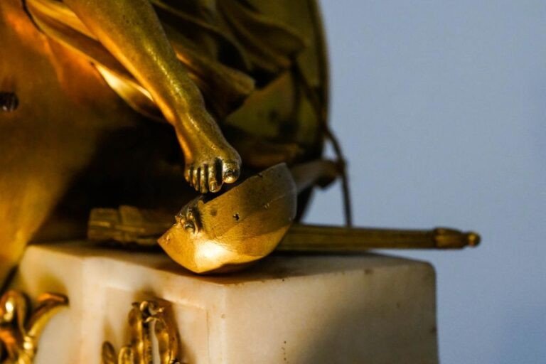 Marble And Gilded Bronze Clock-photo-4