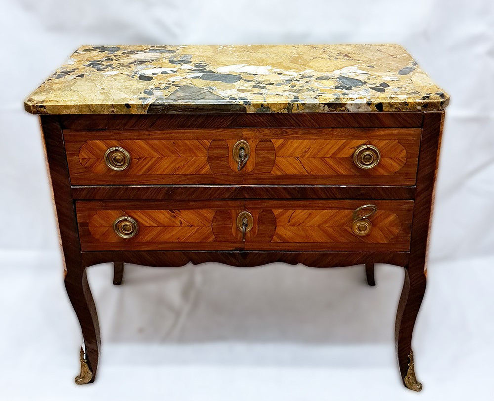 Piedmontese Chest Of Drawers