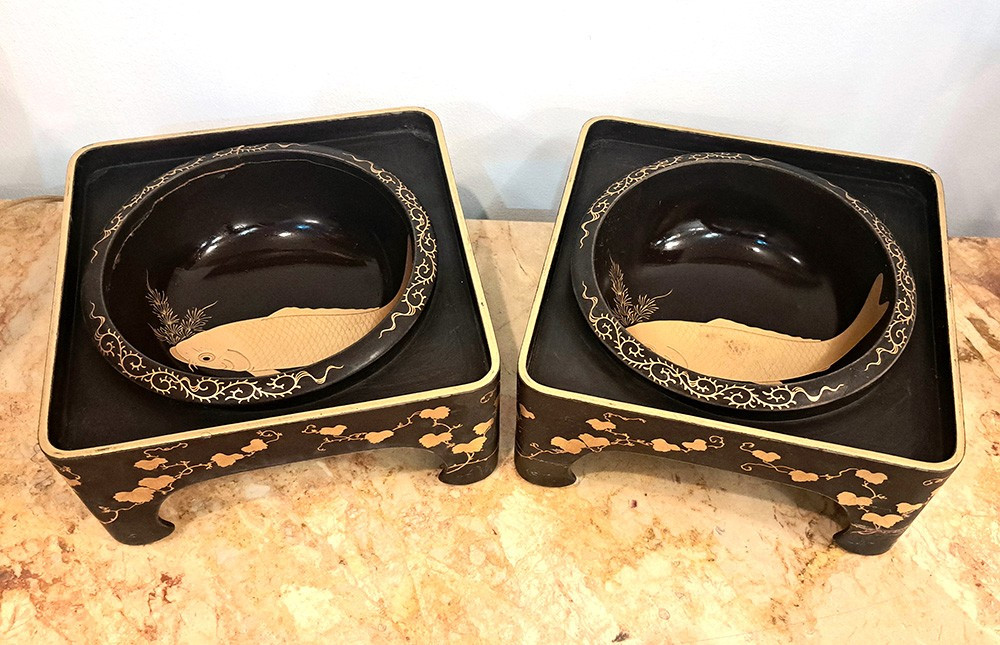 Paire De Récipients En Laque