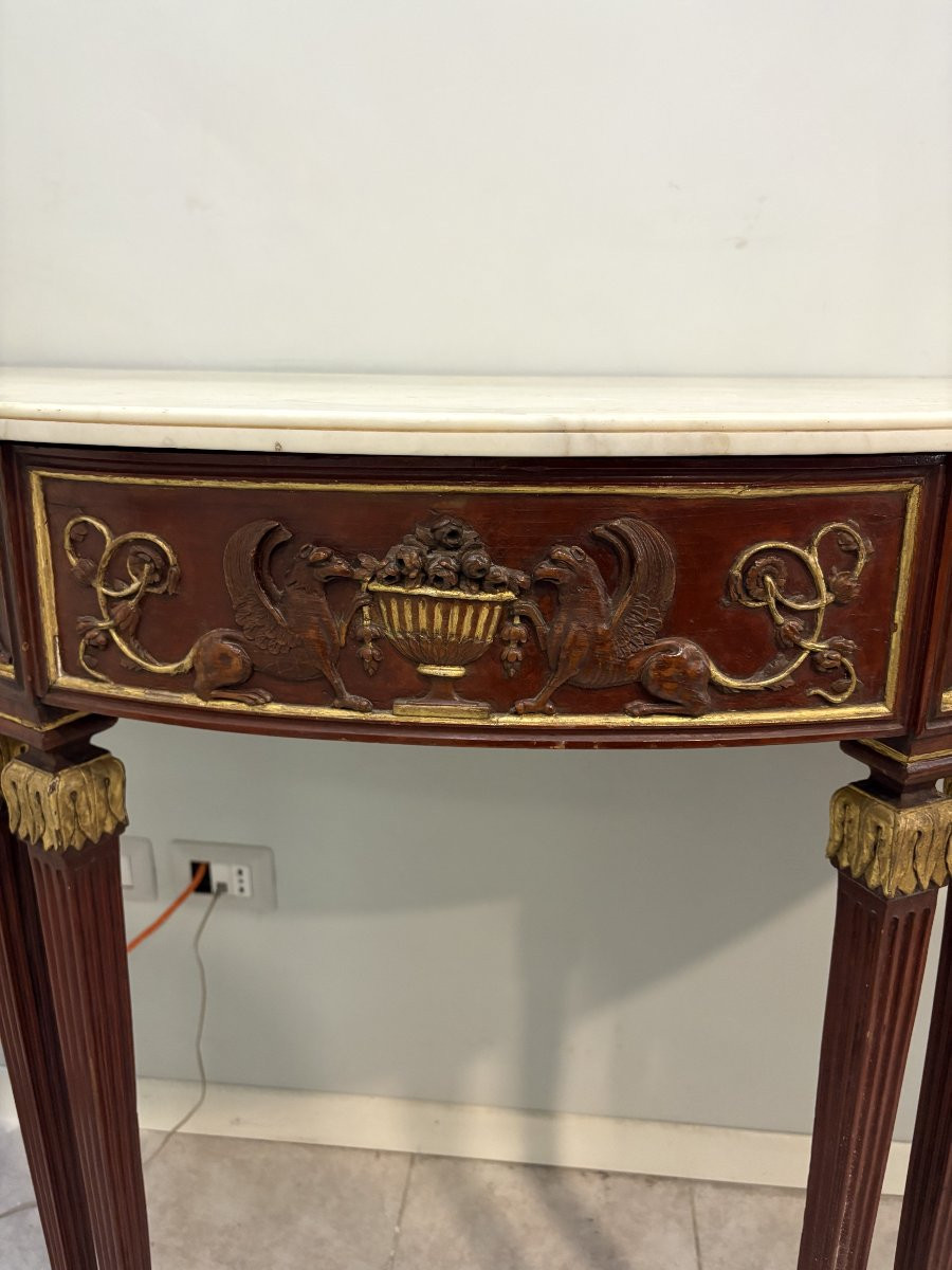 Console demi-lune à six pieds en bois laqué et doré-photo-3