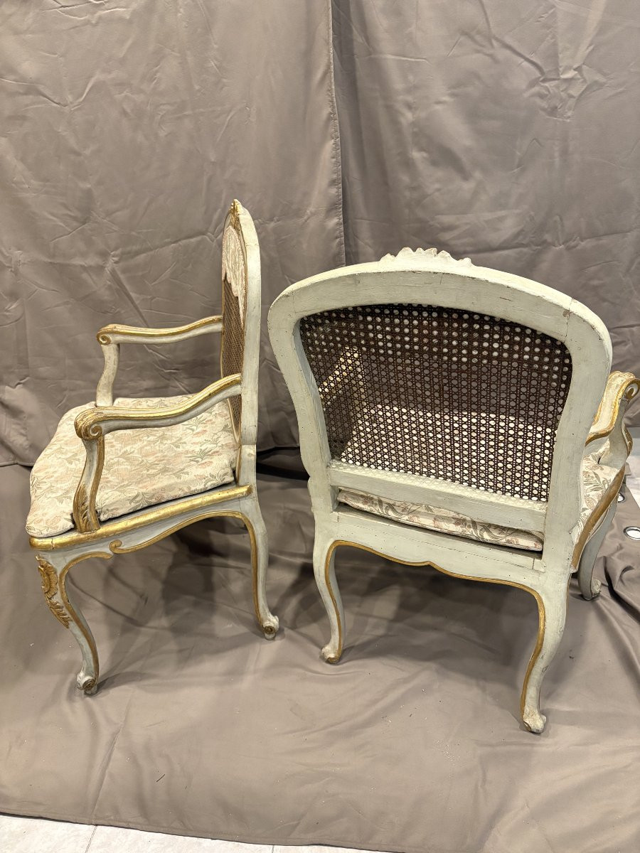 Paire de fauteuils en bois laqué et doré-photo-4