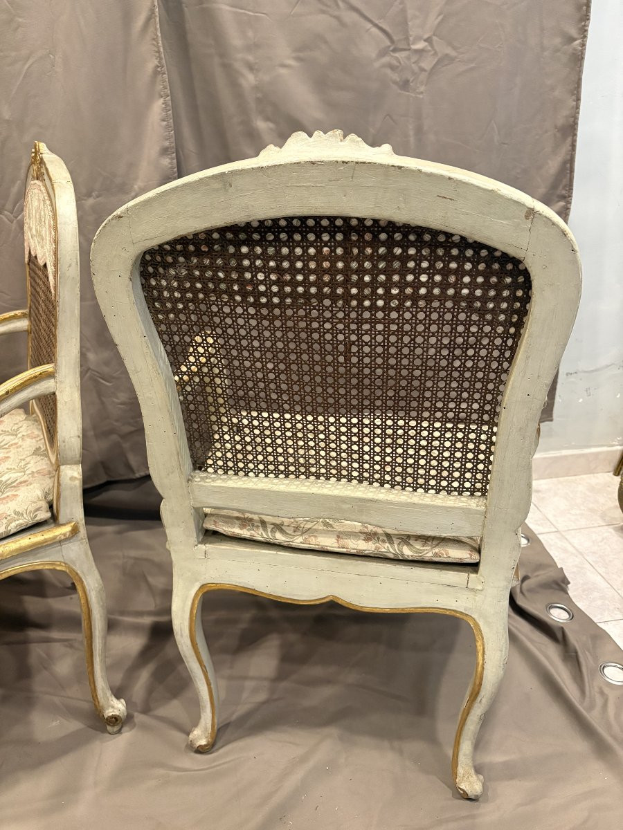 Paire de fauteuils en bois laqué et doré-photo-2