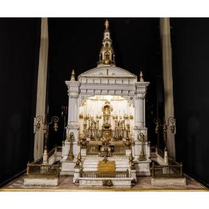 Model Of An Altar