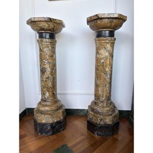 Paire de colonnes de scagliola