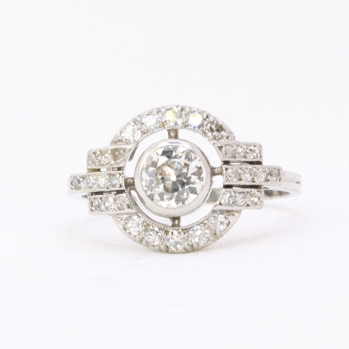 Bague Art Deco diamants platine