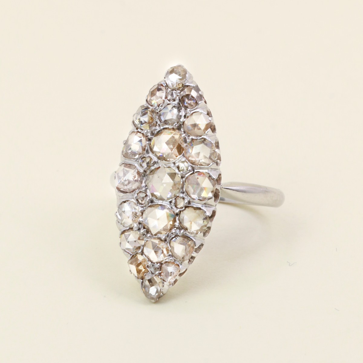 Bague marquise or blanc diamants taille rose