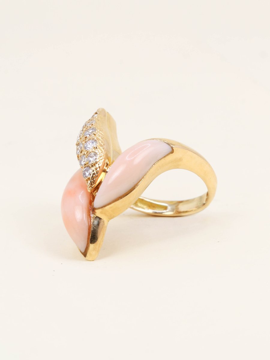 Bague or jaune corail peau d'ange diamants-photo-1