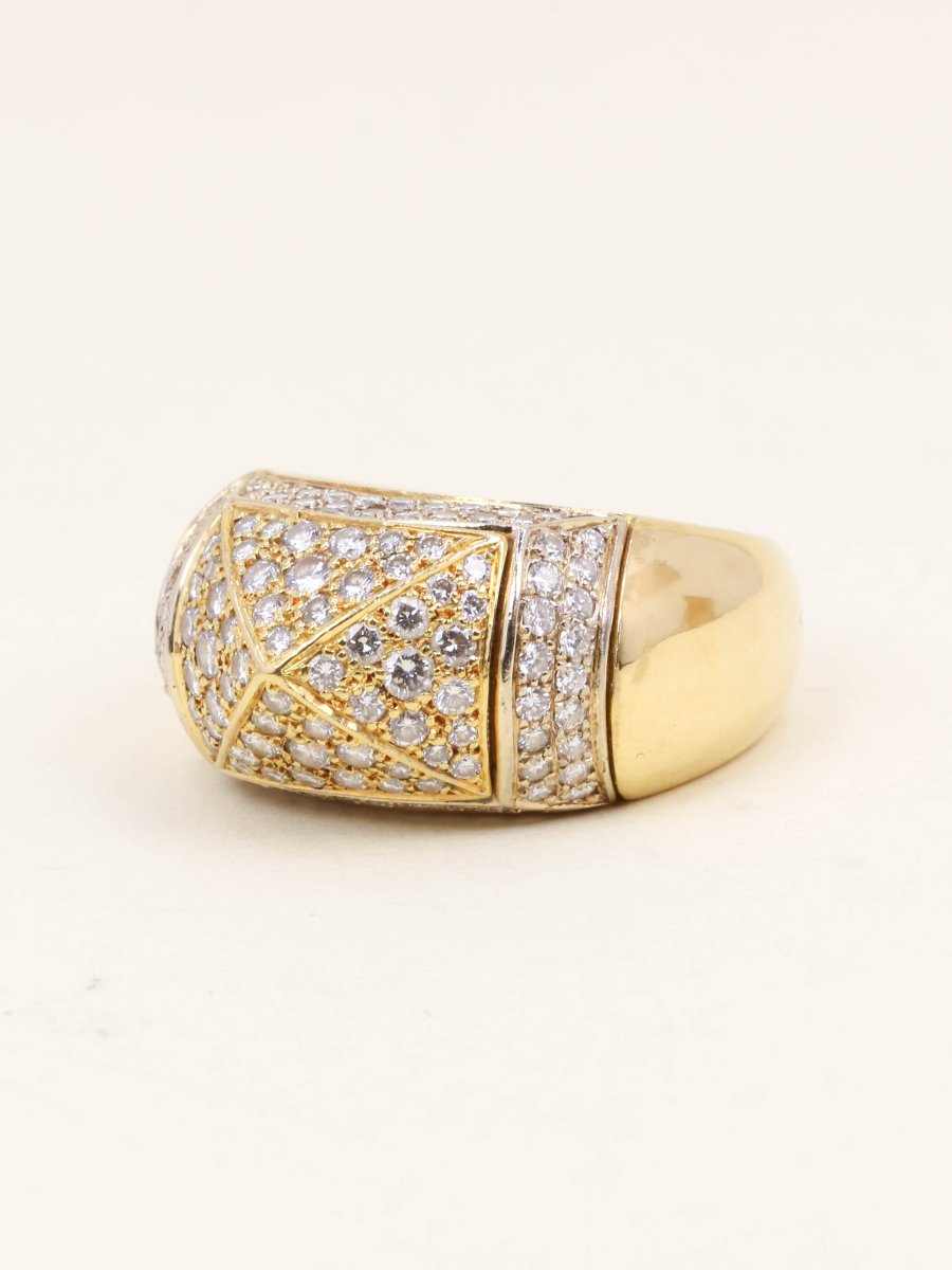 Oj Perrin Yellow Gold Pyramid Diamond Ring-photo-4