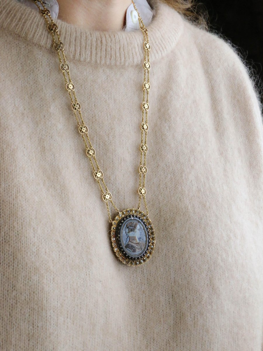 Georges Bissinger Yellow Gold Cameo Necklace Diamonds-photo-2
