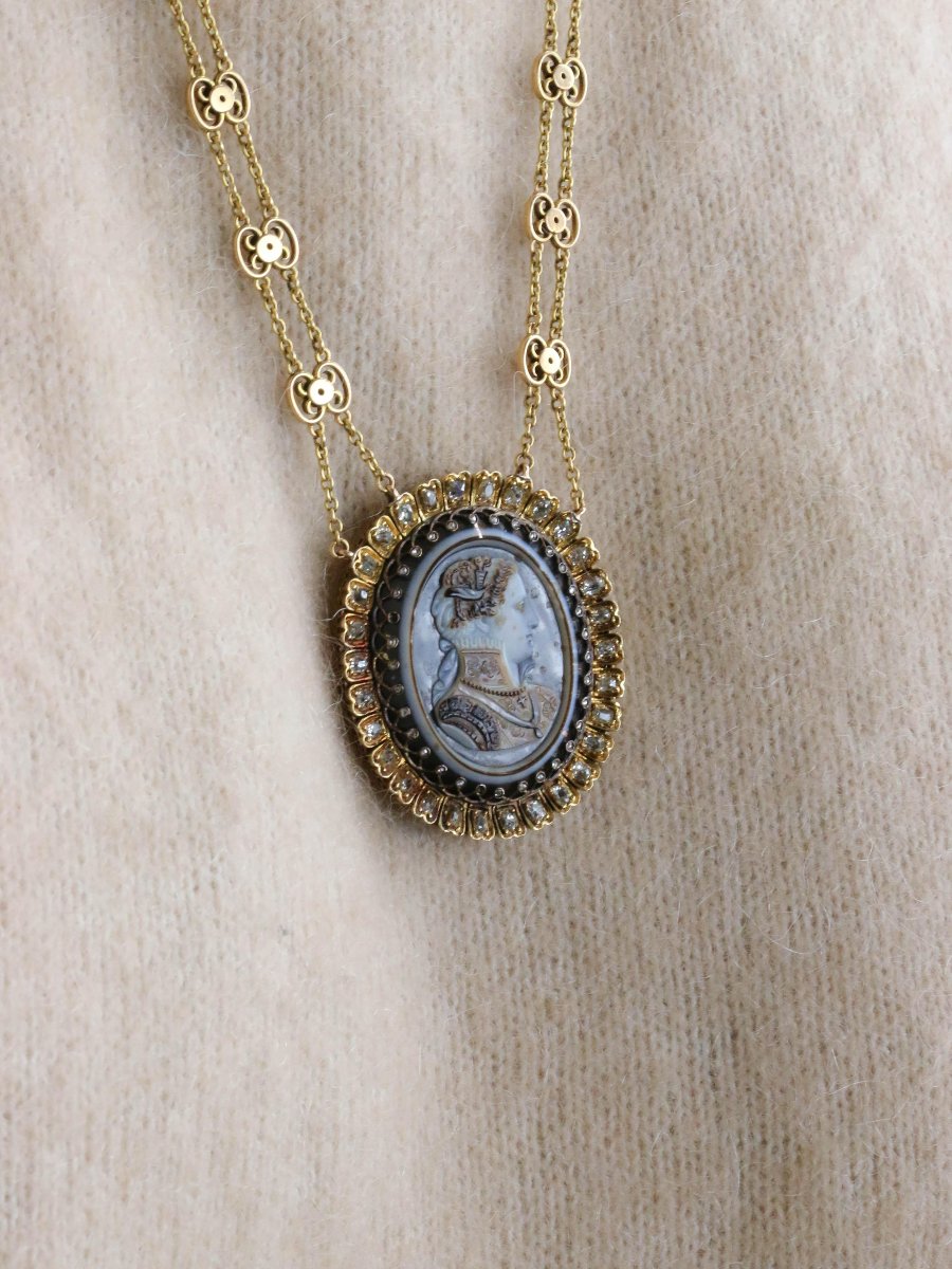 Georges Bissinger Yellow Gold Cameo Necklace Diamonds-photo-6