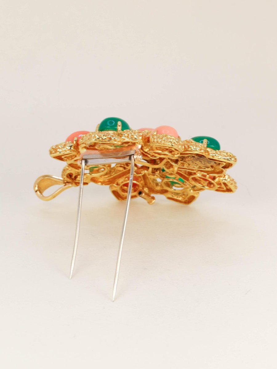 Van Cleef & Arpels Delphos Pendant Brooch Yellow Gold Coral Chrysoprase-photo-3