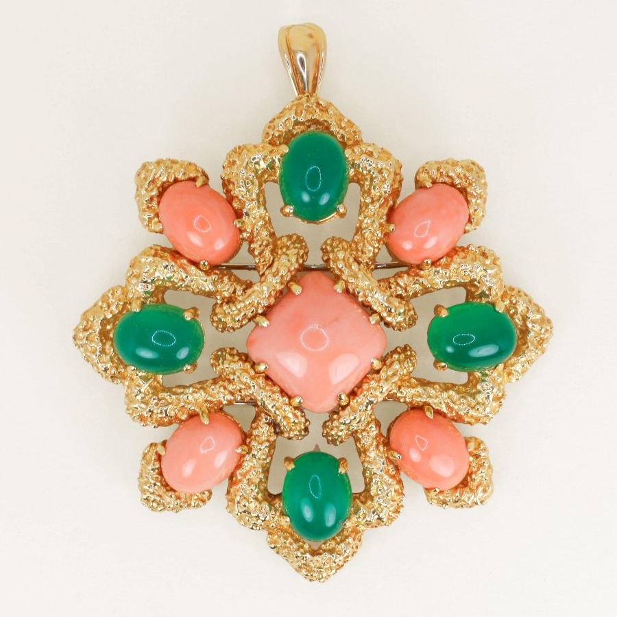 Van Cleef & Arpels Delphos Pendant Brooch Yellow Gold Coral Chrysoprase