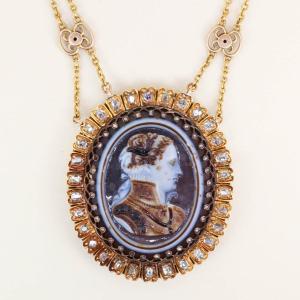Georges Bissinger Yellow Gold Cameo Necklace Diamonds