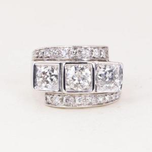 White Gold Geometric Ring With Diamonds