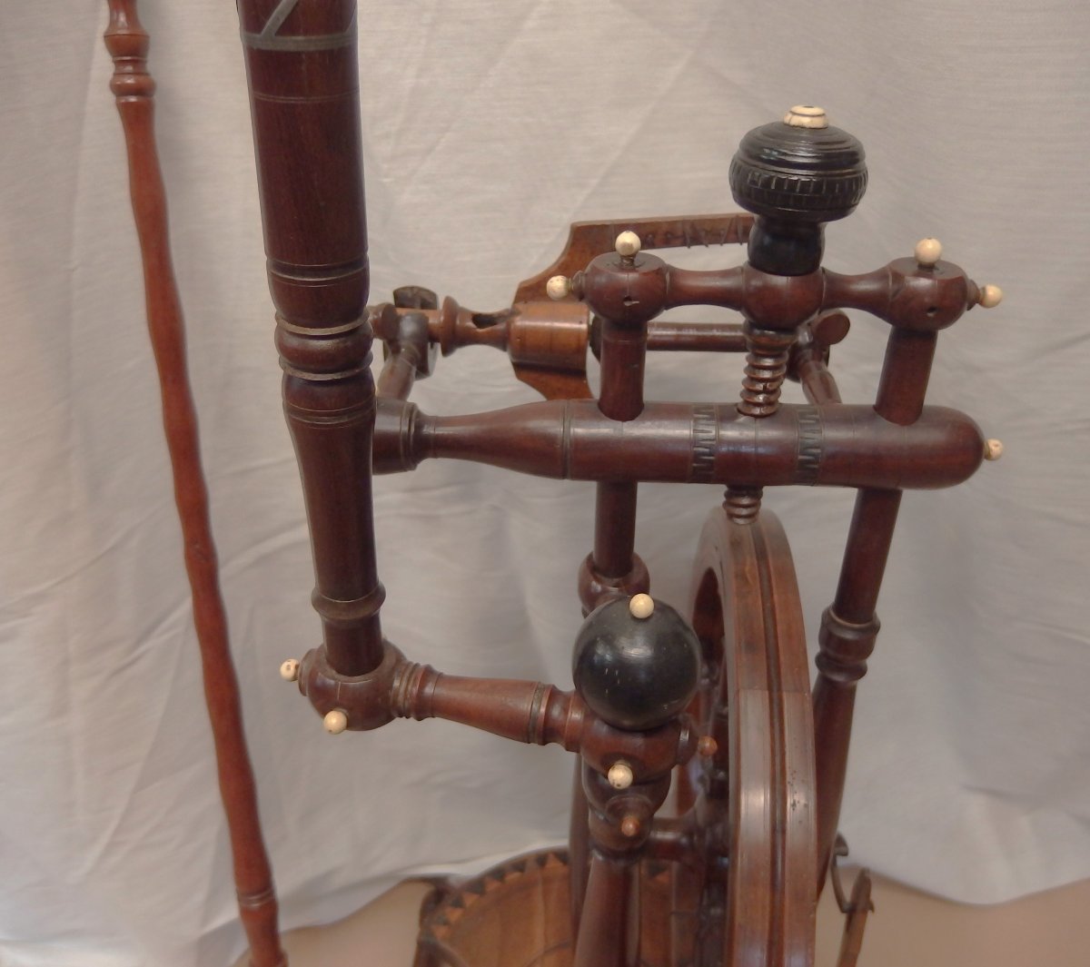 Cherry Wood And Marquetry Spinning Wheel.-photo-7