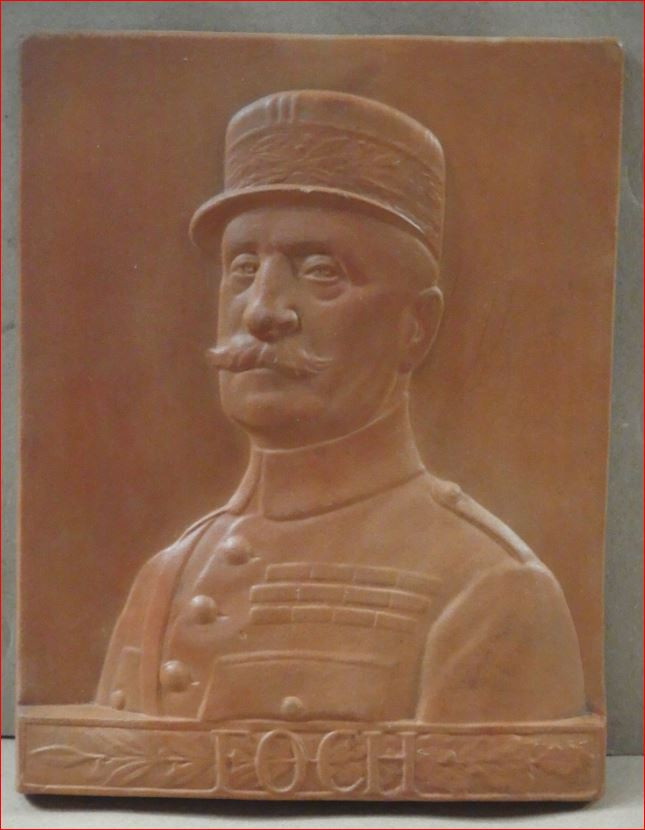 portrait du maréchal Foch en terre cuite