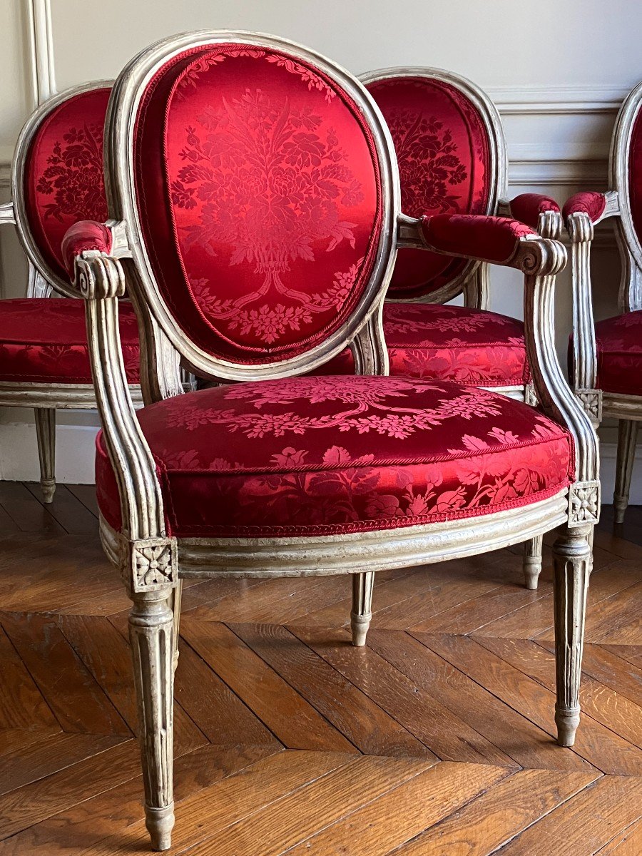 Suite De 4 Fauteuils Cabriolet à Dossier Médaillon d'époque Louis XVI Estampillés De Nadal-photo-2