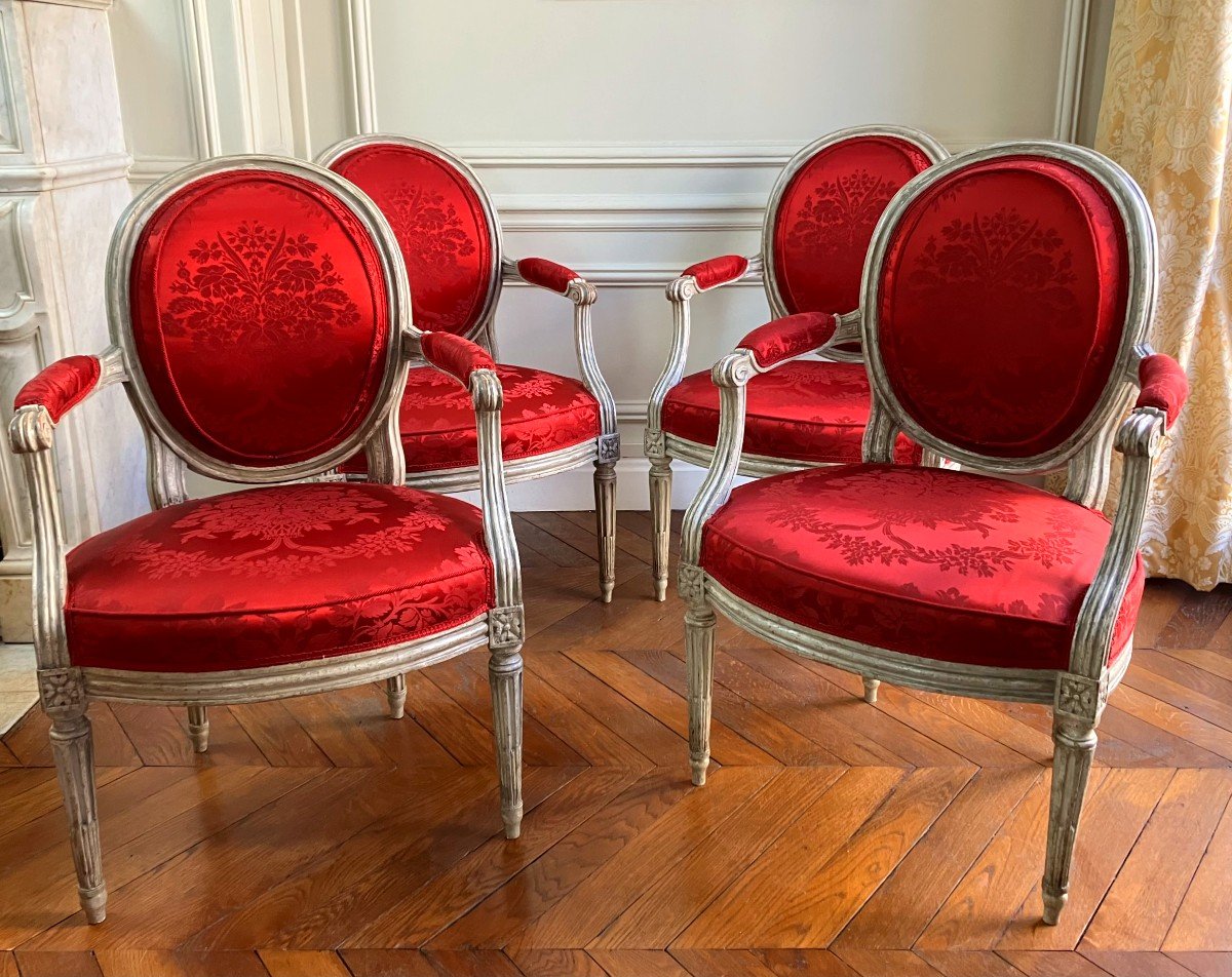 Suite De 4 Fauteuils Cabriolet à Dossier Médaillon d'époque Louis XVI Estampillés De Nadal-photo-2