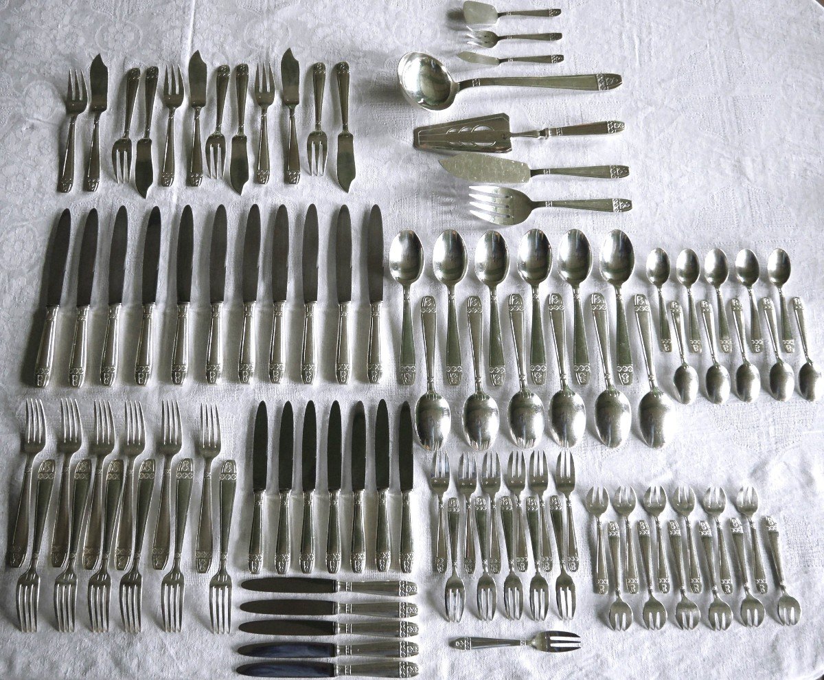 An Art Deco Silver Metal Cutlery Set By Paul-françois Guillaumot (100 Pieces)
