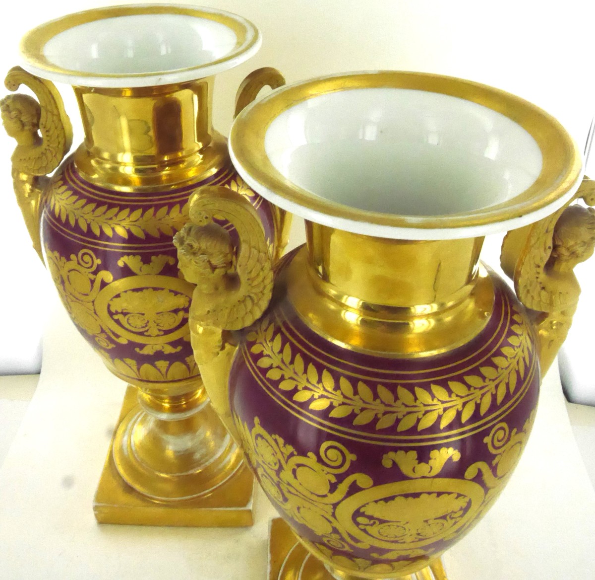 Paire de vases en porcelaine de Paris, XIXe-photo-1