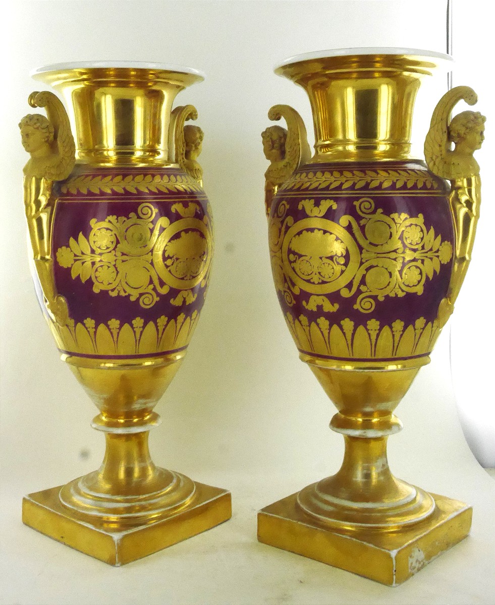 Paire de vases en porcelaine de Paris, XIXe
