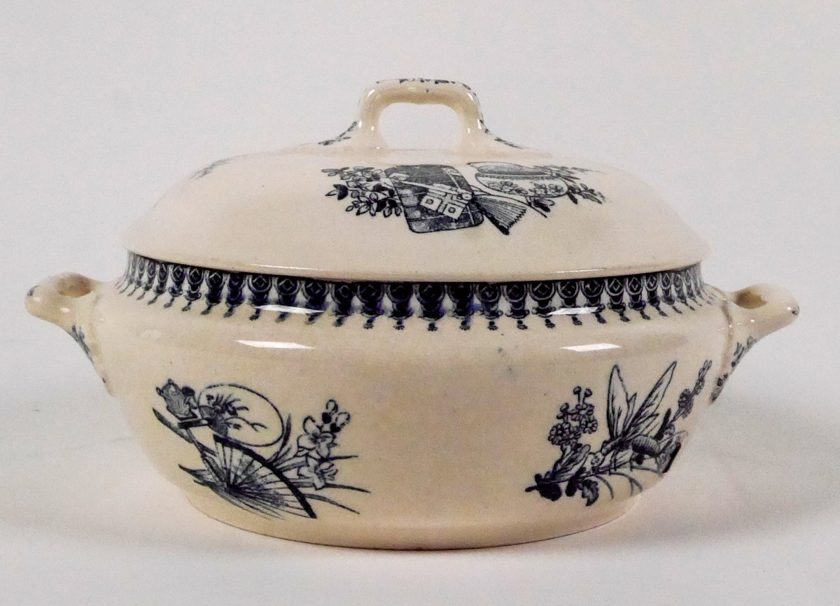 Part Of A Longwy Service, Japanese Model, 19th Century-photo-2