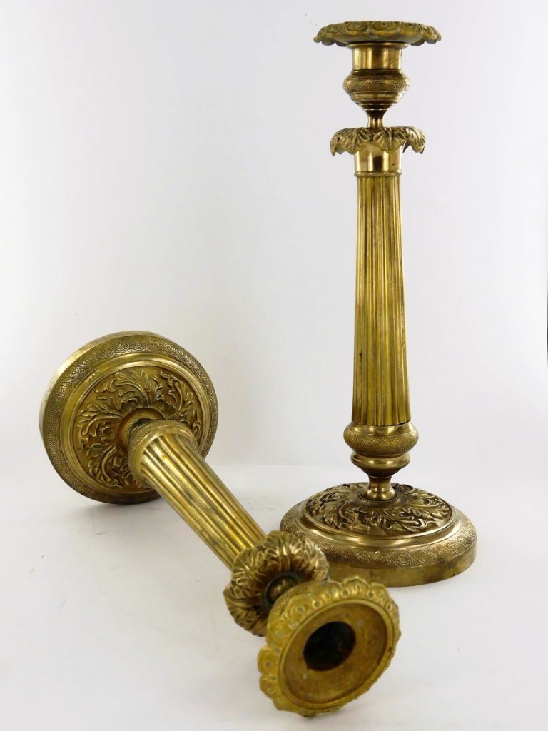 Paire De Bougeoirs En Bronze Doré d'époque Restauration, XIXe