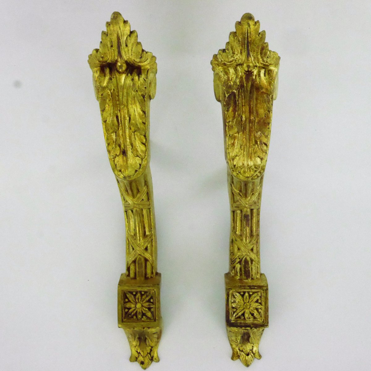 A Pair Of Louis XVI Style Hooks In Gilt Copper-photo-4