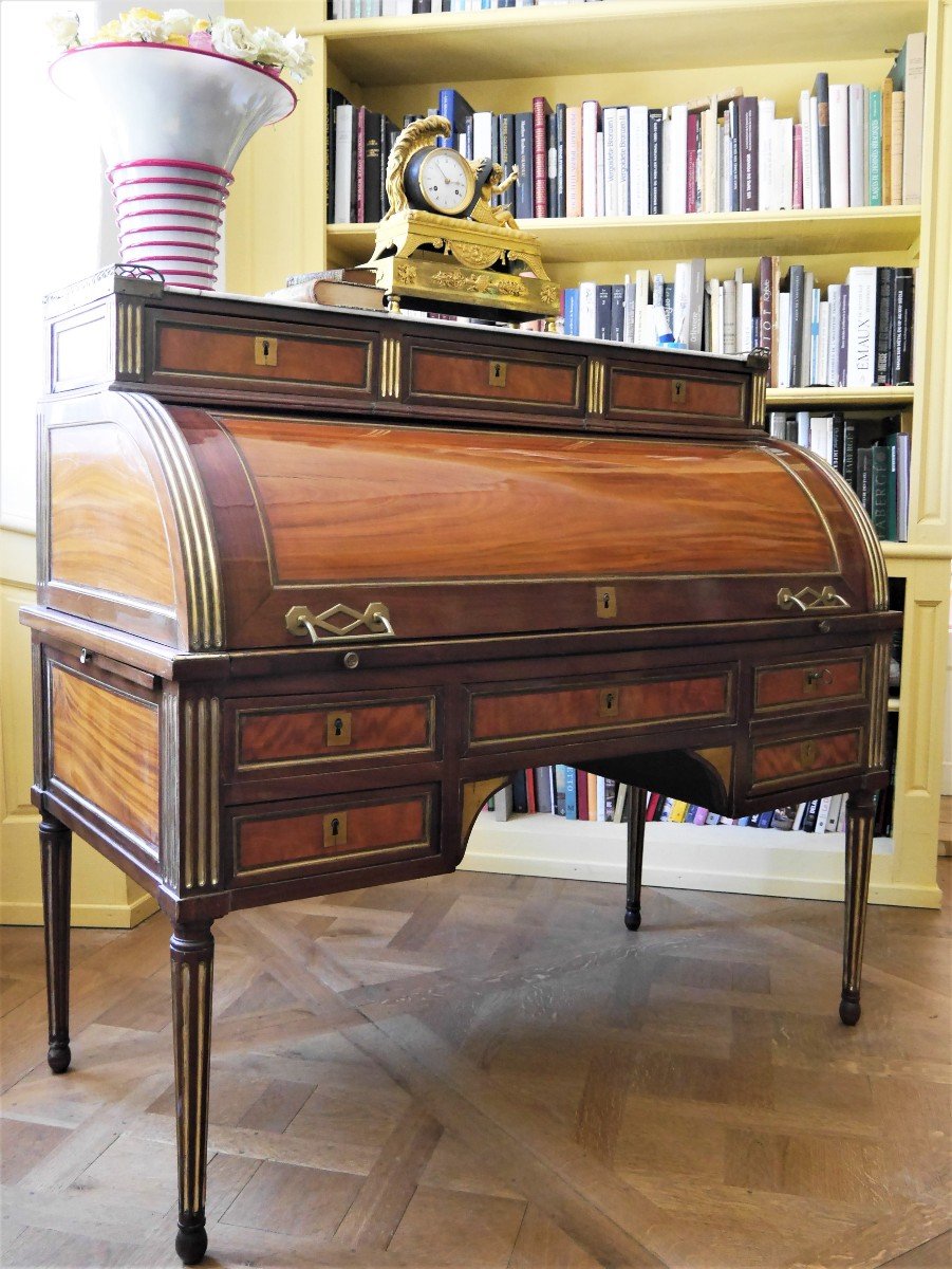 Bureau à Cylindre En Citronnier Et Amarante d'époque Louis XVI, Fin XVIIIe Siècle