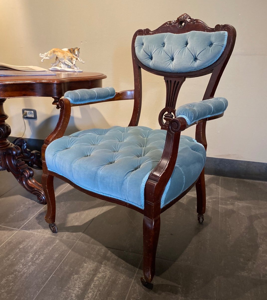 English Armchair In Mahogany Wood From The Late 19th Century.