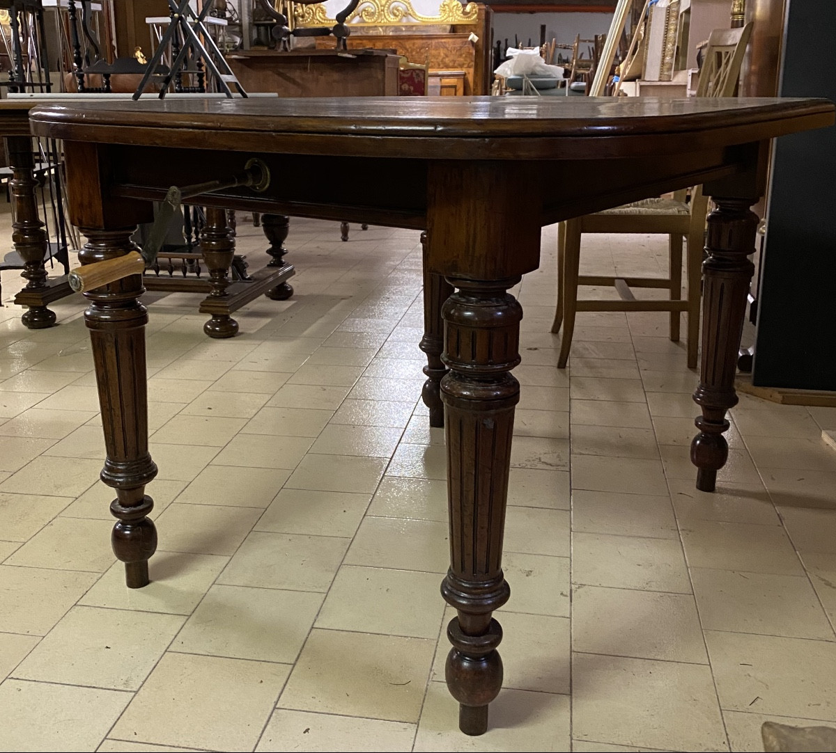 Table extensible en acajou anglais, fin du XIXe siècle