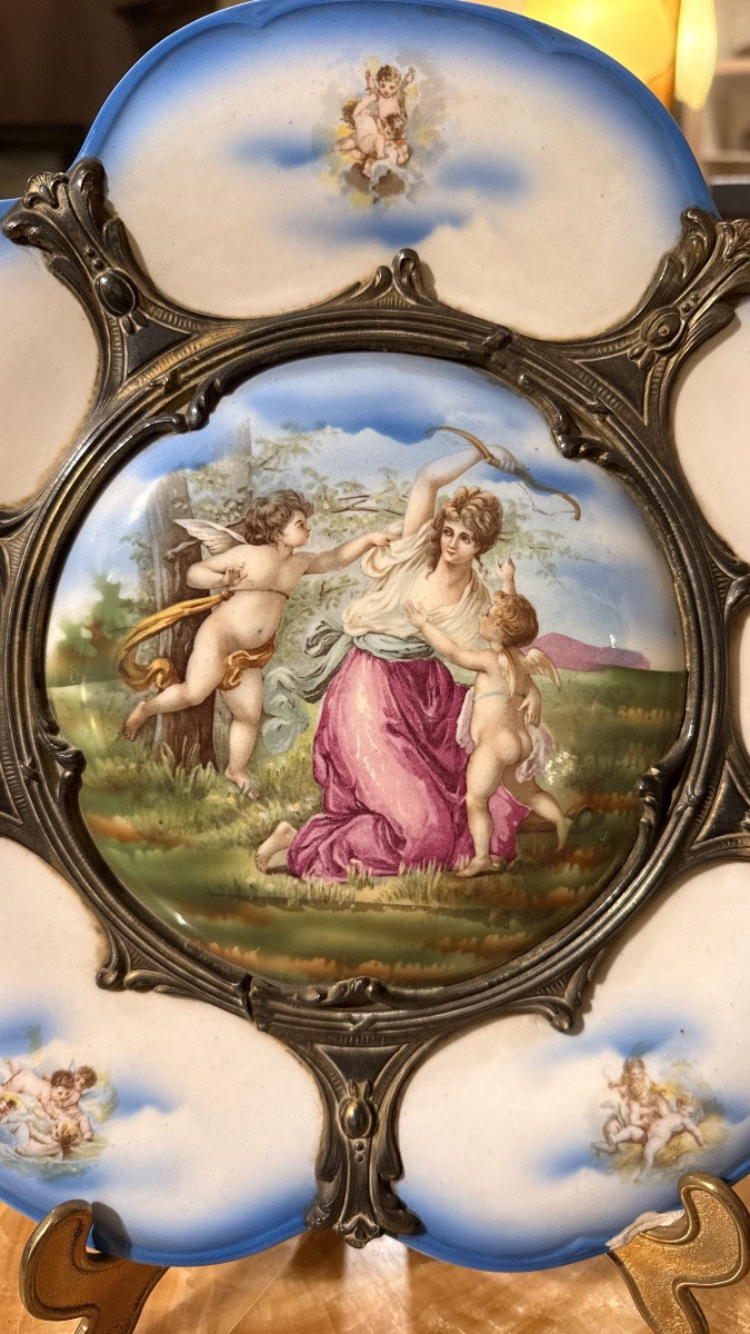 Paire d’assiettes en porcelaine de Limoges, dans le style Art Nouveau-photo-2