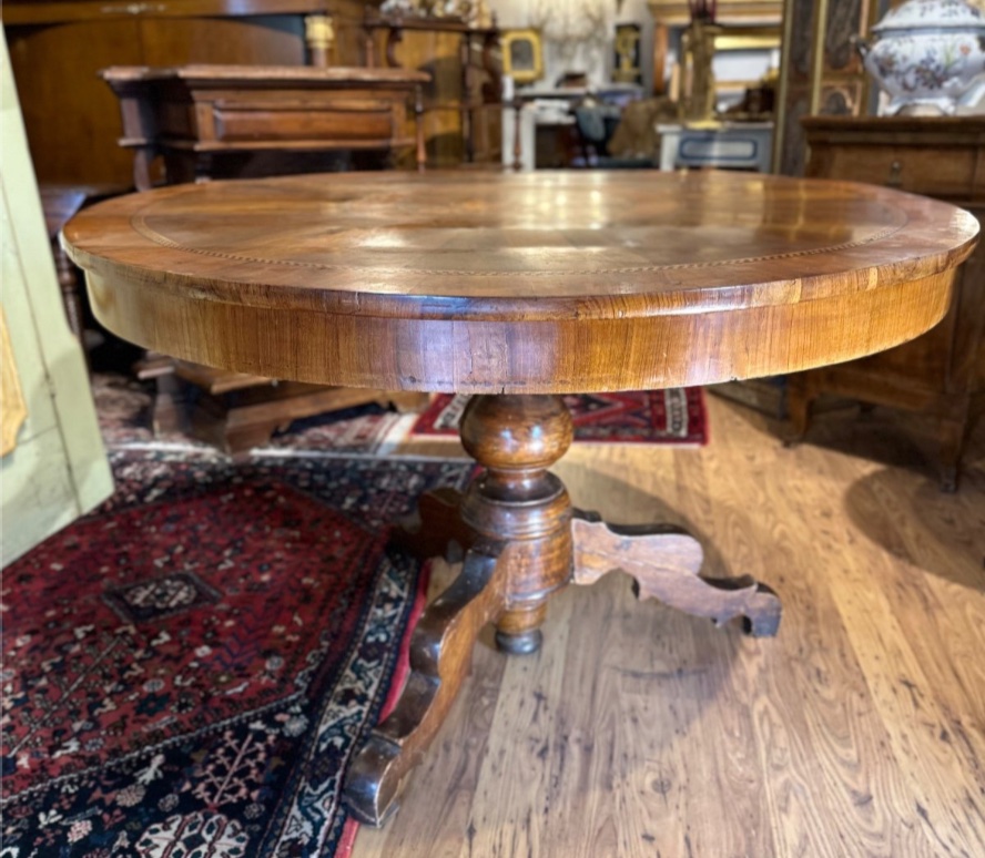 Round Walnut Table With Inlays – Central Italy, Early 19th Century-photo-2