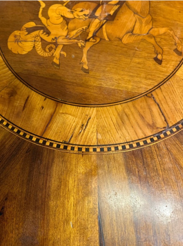 Round Walnut Table With Inlays – Central Italy, Early 19th Century-photo-1