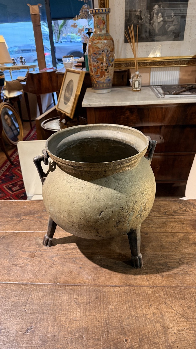 Ancien chaudron en bronze à trois pieds – XVIIIe siècle-photo-2