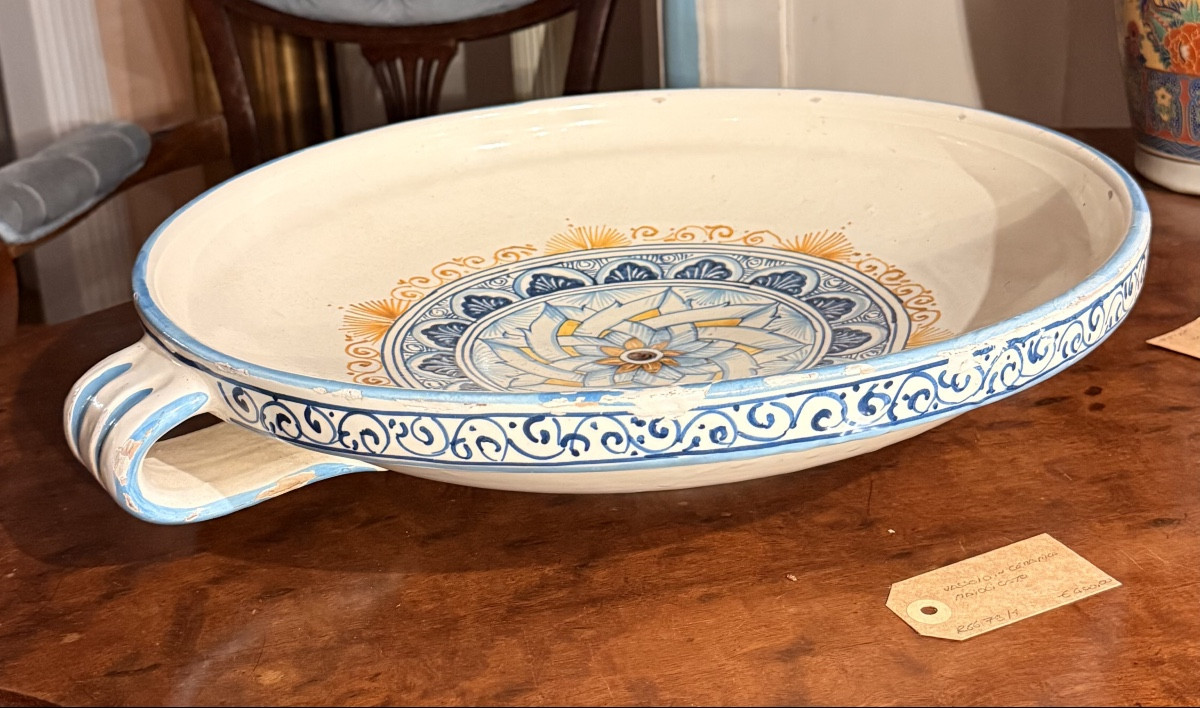 Round Italian Maiolica Tray – Central Floral Mandala Design