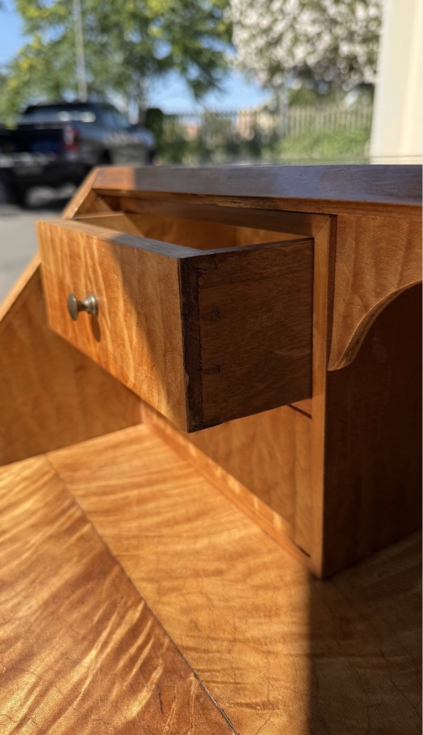 Secrétaire à abattant du XIXᵉ siècle en bois massif de noyer -photo-2