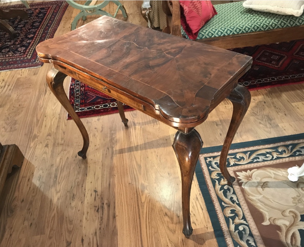 Table pliante en noyer et ronce de noyer – Fin XIXe siècle-photo-2