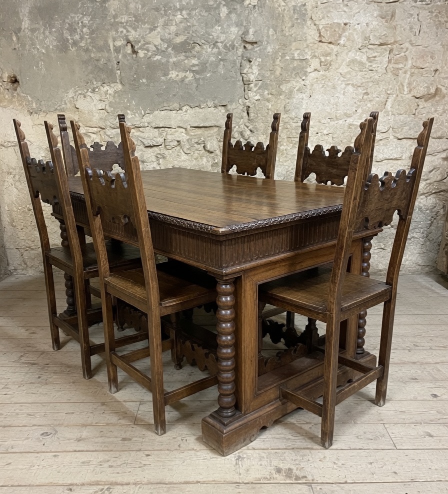 Tuscan Solid Wood Dining Table With Four Original Chairs, Dating From The First 20th Century.