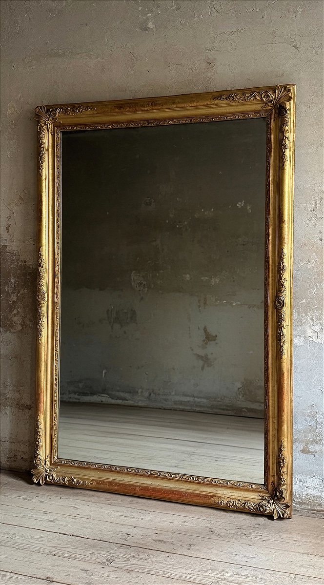 19th Century French Mirror, Crafted In Finely Carved Wood And gilded With Gold And Gold Leaf.-photo-2