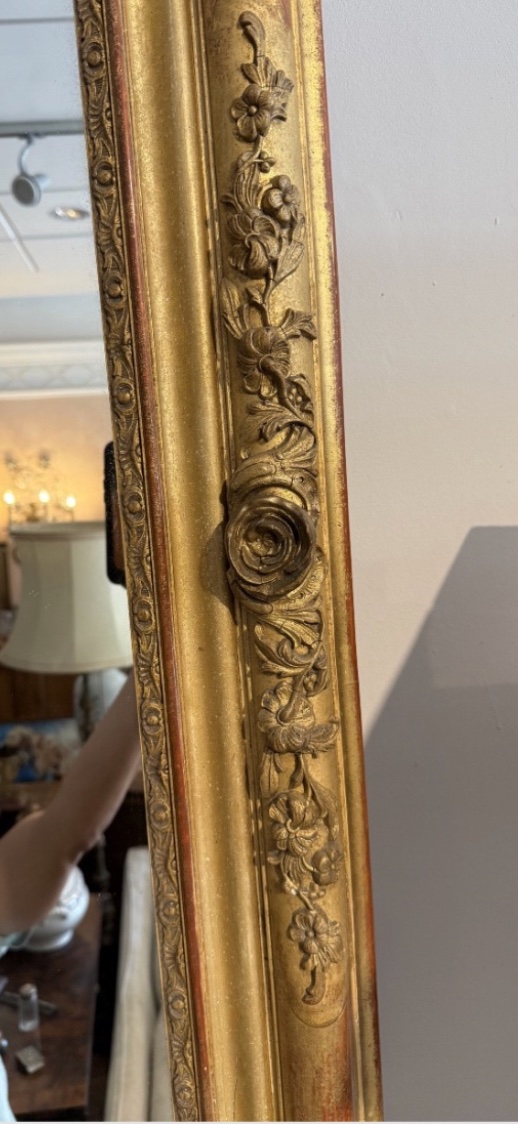 19th Century French Mirror, Crafted In Finely Carved Wood And gilded With Gold And Gold Leaf.-photo-1