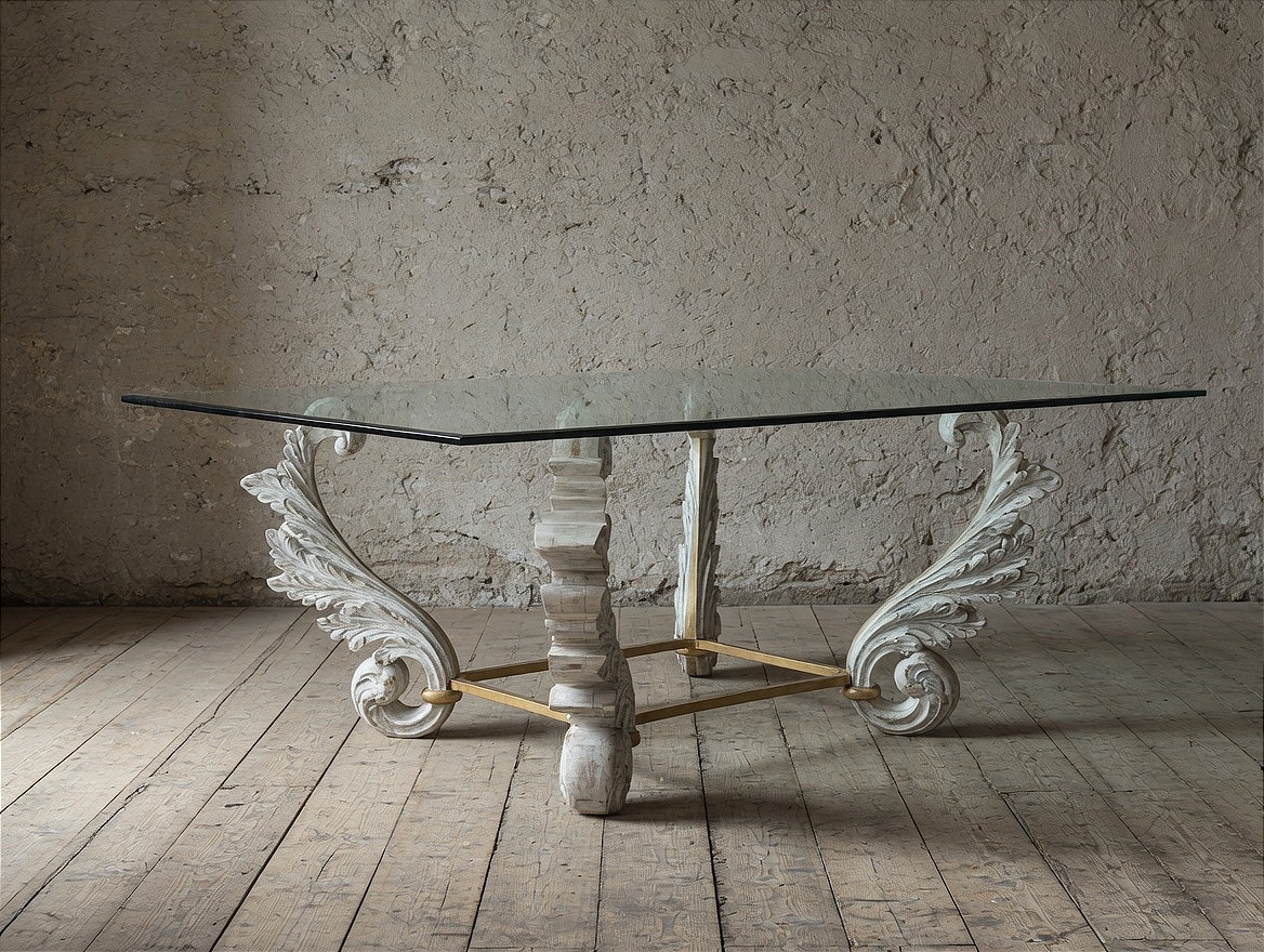 18th-century Smoking Table With Wooden Carvings