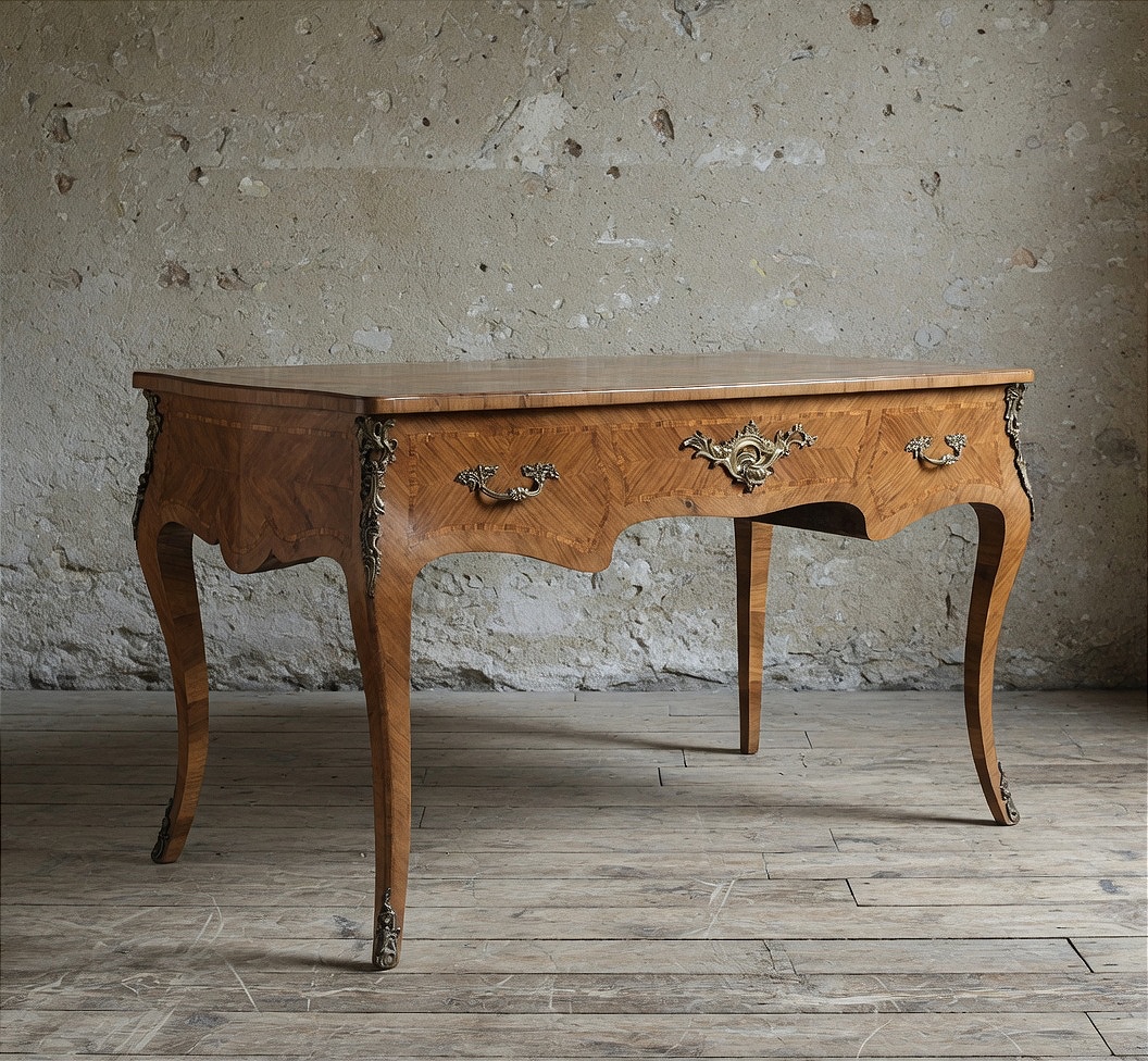 Bureau français du début du XXe siècle