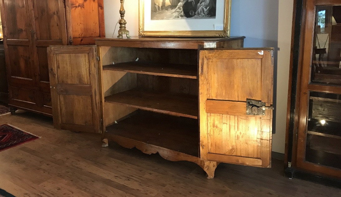 A Tuscan Sideboard Made Of Gattice Wood, Dating From The Late 18th Century.-photo-2