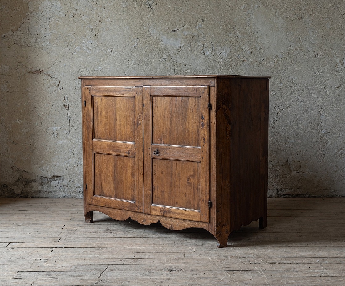 A Tuscan Sideboard Made Of Gattice Wood, Dating From The Late 18th Century.