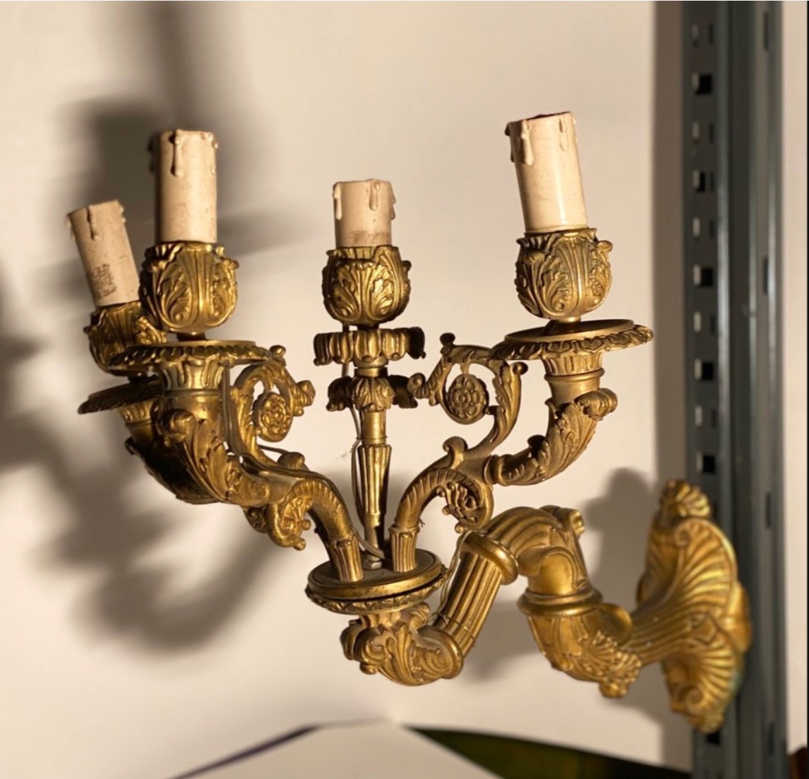Paire d'Appliques Murales Style Louis XVI en Bronze Doré (XIXe Siècle)-photo-2