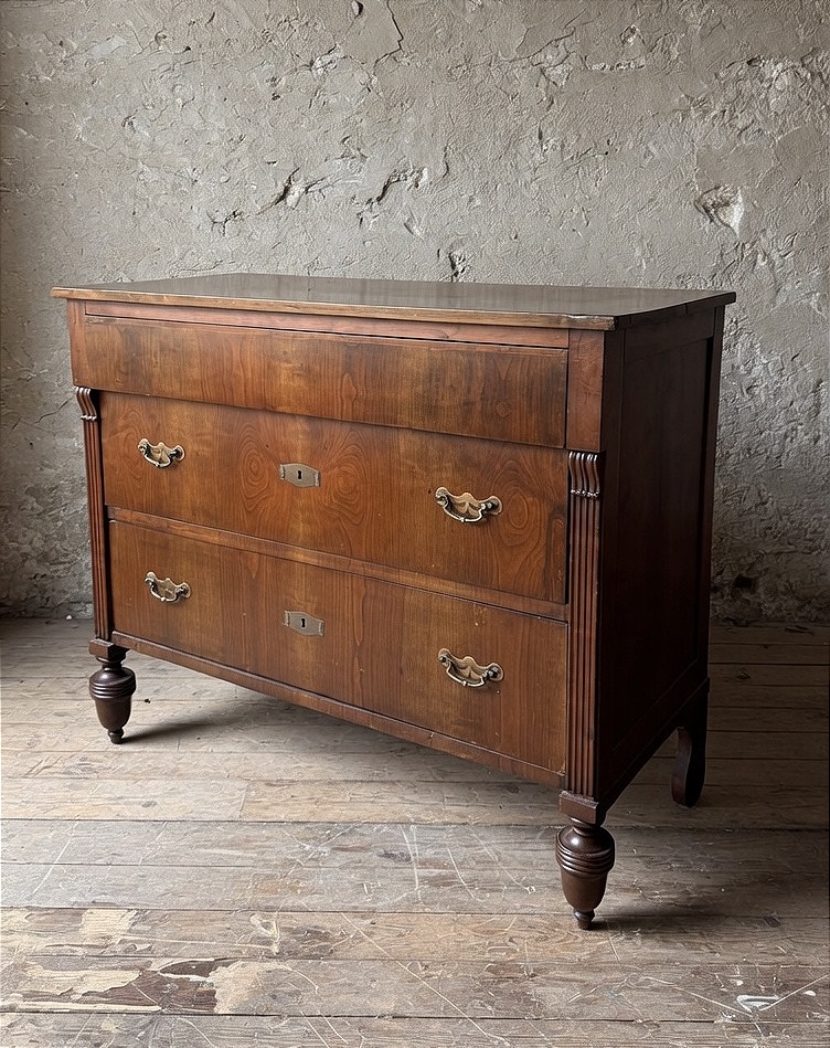 Late 19th-century Tuscan Chest Of Drawers