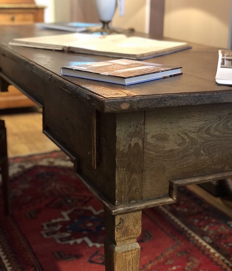 Bureau à tiroirs de style Louis XVI– Fin du XVIIIe siècle-photo-2