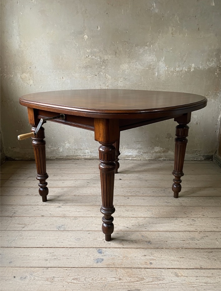Extendable Dining Table In English Mahogany, Late 19th Century (circa 1880–1900)-photo-3